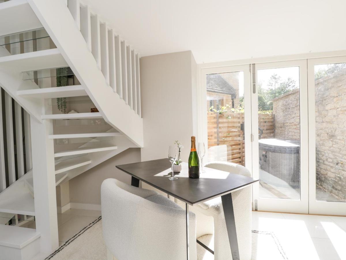 Villa The Hayloft Tetbury Esterno foto
