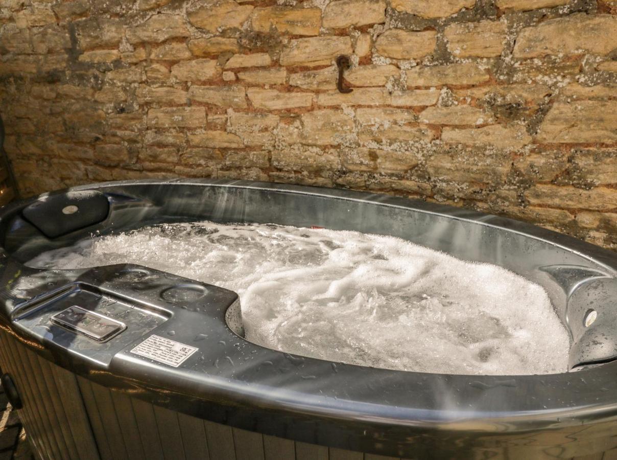 Villa The Hayloft Tetbury Esterno foto